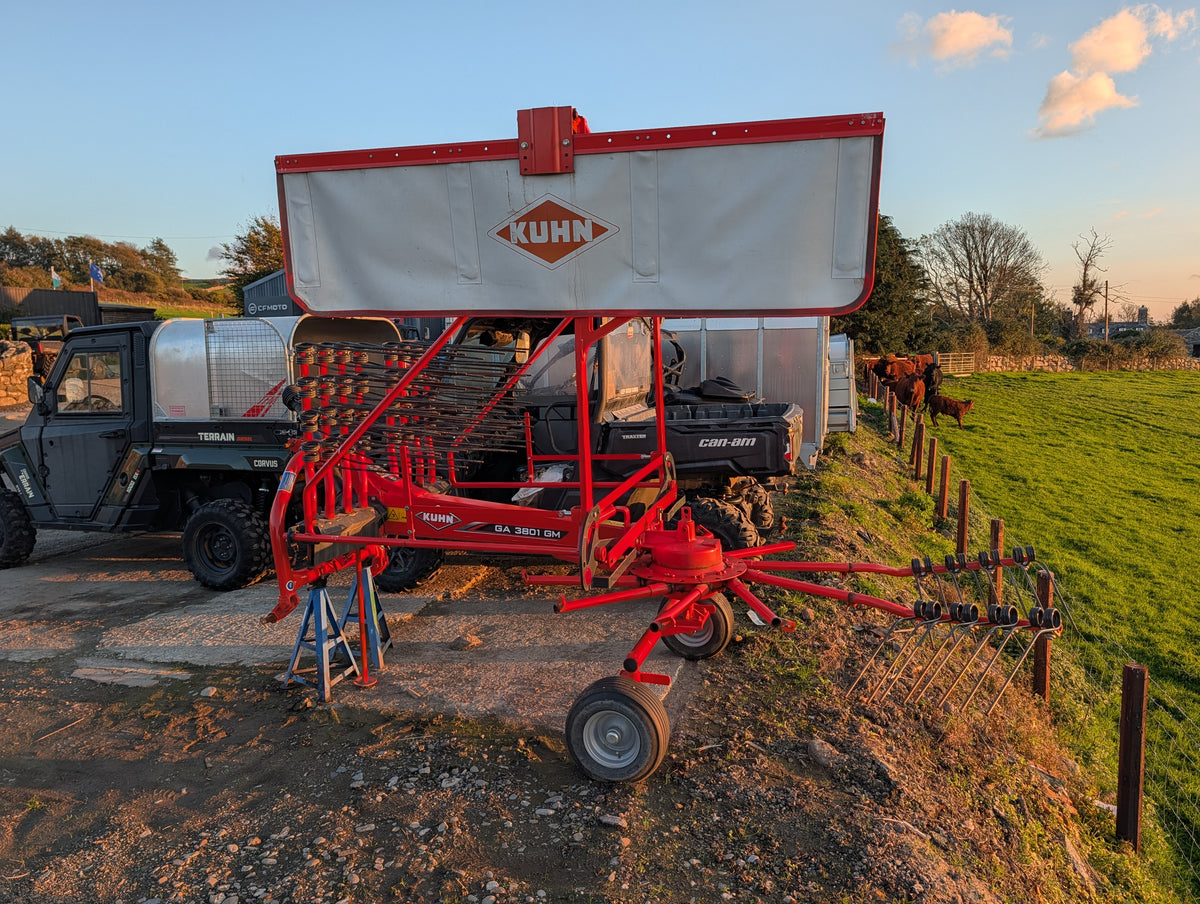 Used KUHN GA3801 Single Rotor Rake