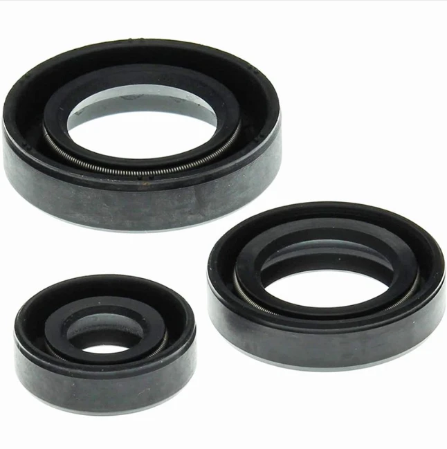 Engine oil seal kit for Kawasaki KLF400 Bayou 1993–1999; three black rubber seals.
