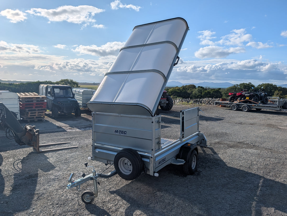 M-Tec quad master trailer with flip-top lid, silver metal body