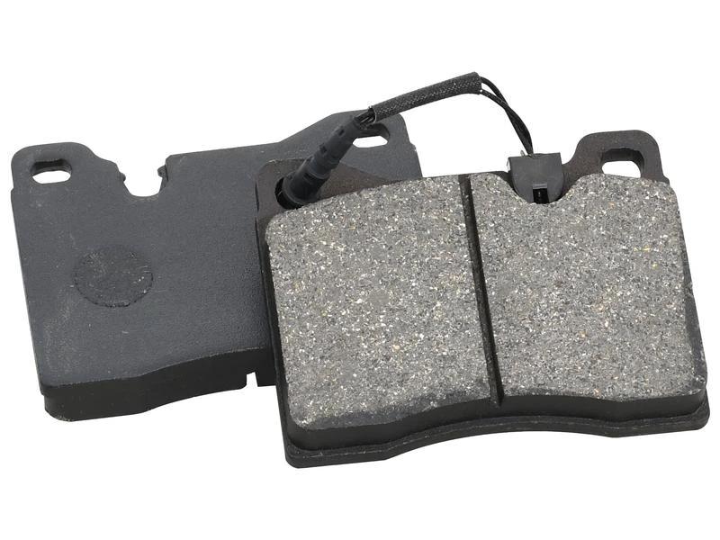 Disc brake pad set 04384833 by DGT Agri, two 90x15 mm pad footprint for select agricultural tractors
