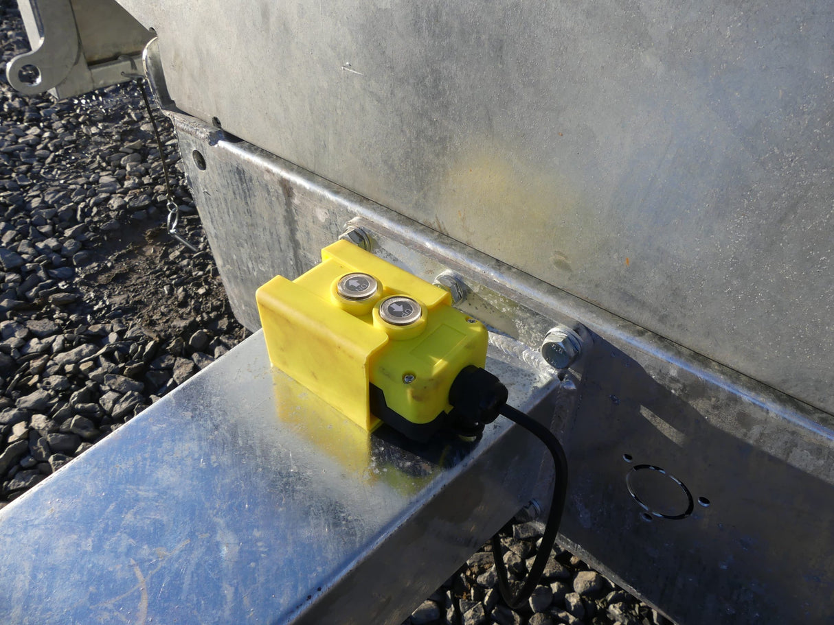 Chapman FT100 ATV trailer, flatbed tipping with electric tilt and yellow control box.