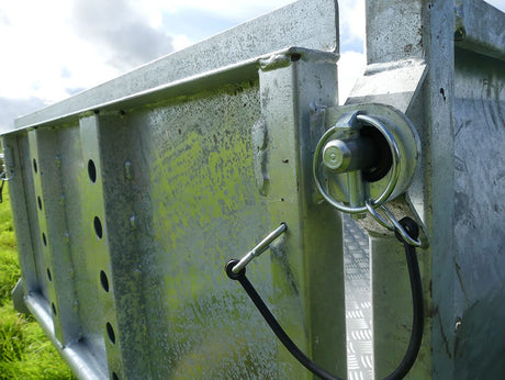 Chapman LT150 ATV low-sided trailer; galvanized steel frame with ring hitch close-up
