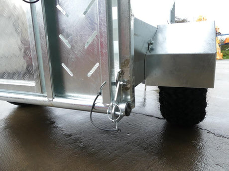 Chapman ATV stock trailer 5x3ft in hot-dip galvanised steel with hitch and rugged tire