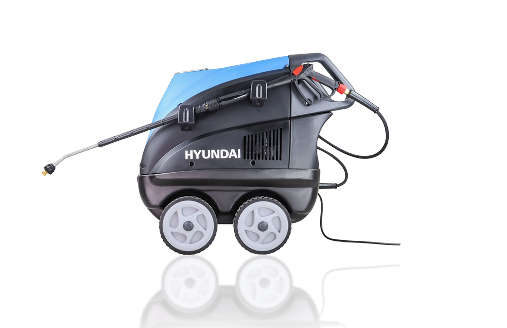 Pressure washer Hyundai HY210HPW-3 hot water electric 6.3kW on blue and black wheeled unit
