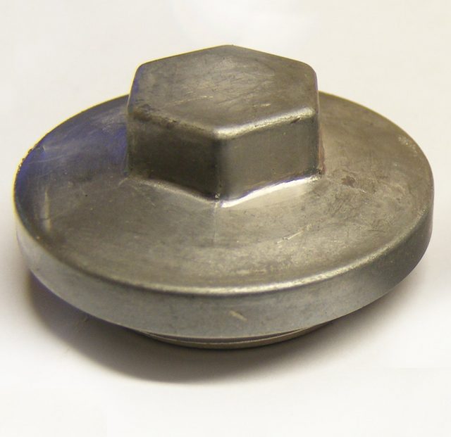 Differential oil filler cap for Honda TRX (1985–2018), steel cap with hex bolt.