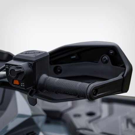 CFMOTO CForce 850 ATV – right handlebar with textured throttle grip and control switch