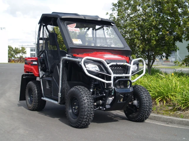 Dax-Bars bull bar for red Honda Pioneer 520 SxS (2021-25), heavy-duty galvanized protective tubular frame guard