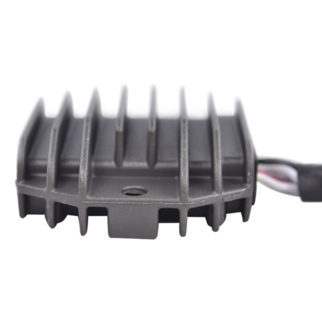 Regulator rectifier for Yamaha YFM350 Warrior/Wolverine (2002–2005), gray aluminum heat sink with wiring harness