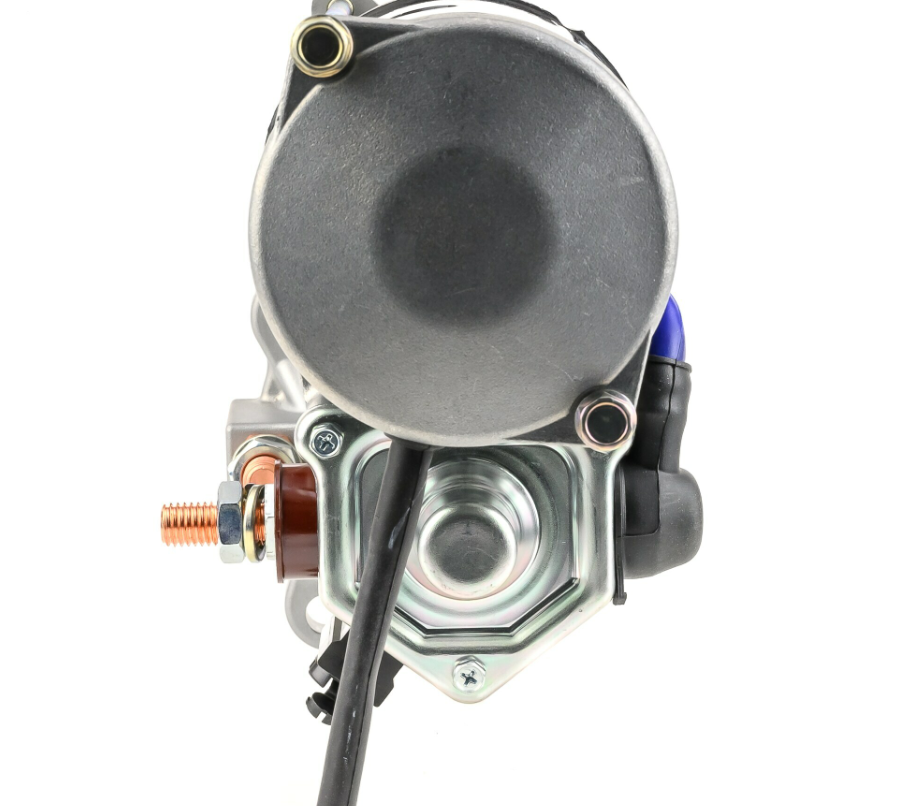 Denso 24V gear-reduction tractor starter motor, 7.8kW, 11-tooth drive.