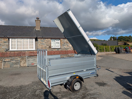 M-Tec quad master trailer with flip-top; galvanized steel, single-axle