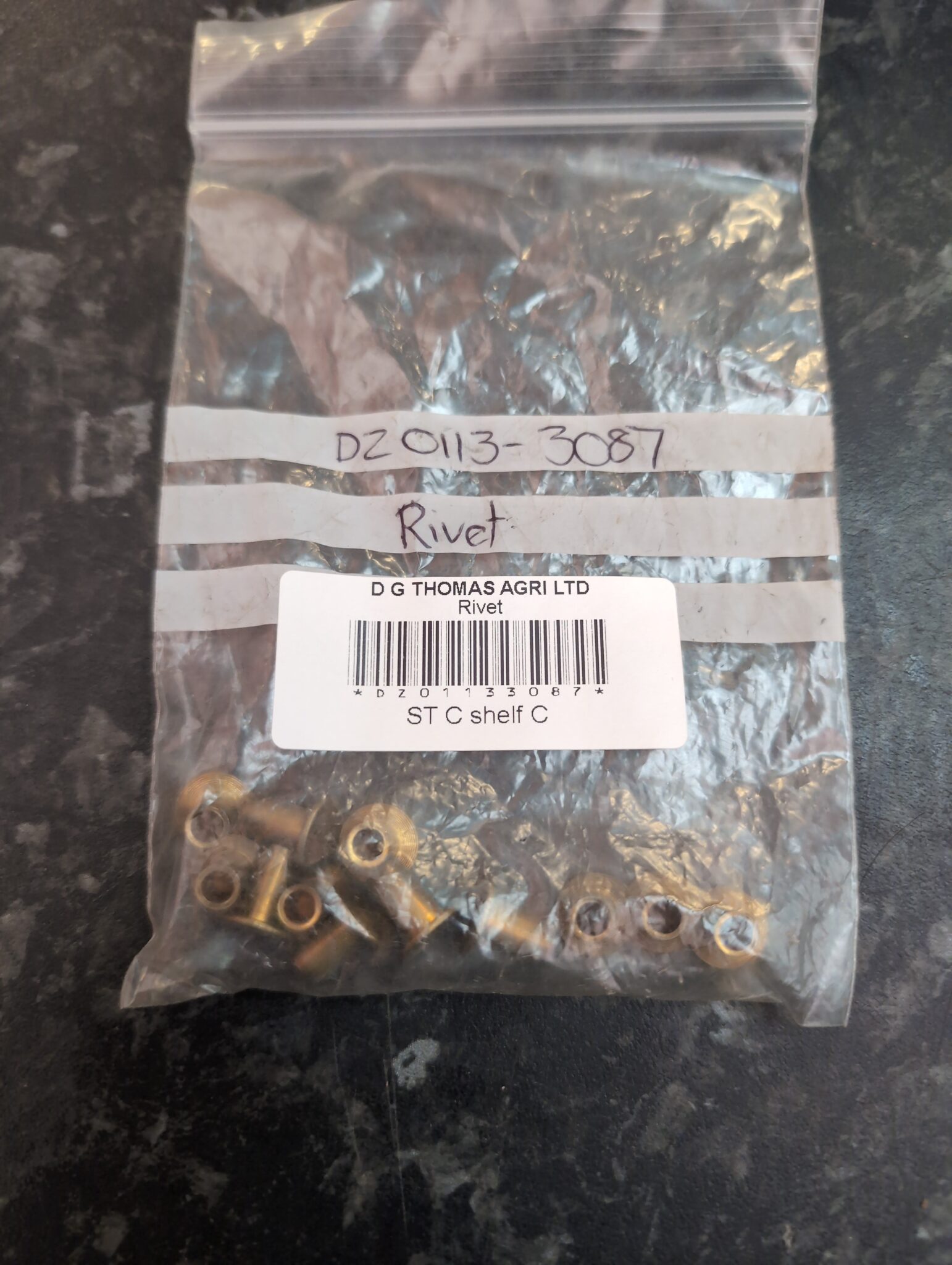 Rivet 01133087 DGT Agri